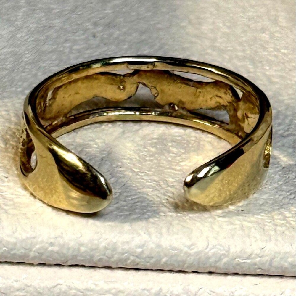 Signed JCM 14K Solid Gold Baby Footprint Cutout Toe / Midi Ring (1.00g) - Picture 7 of 12
